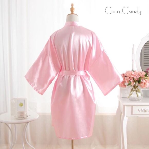 🆕Luxury Satin Pink Kimono Robe - Picture 4 of 7
